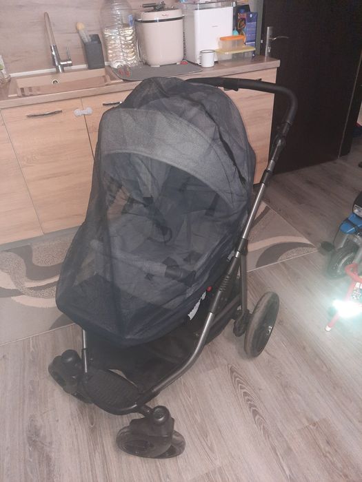 Бебешка количка с три коша