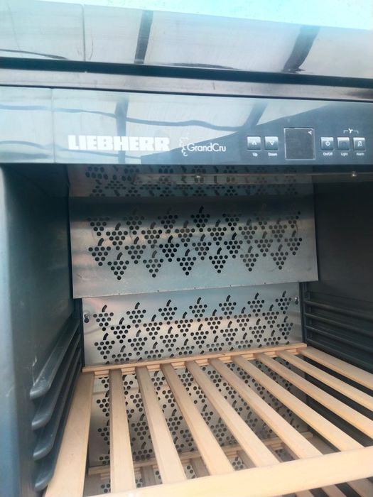 Винный холодильник Liebherr GrandCru