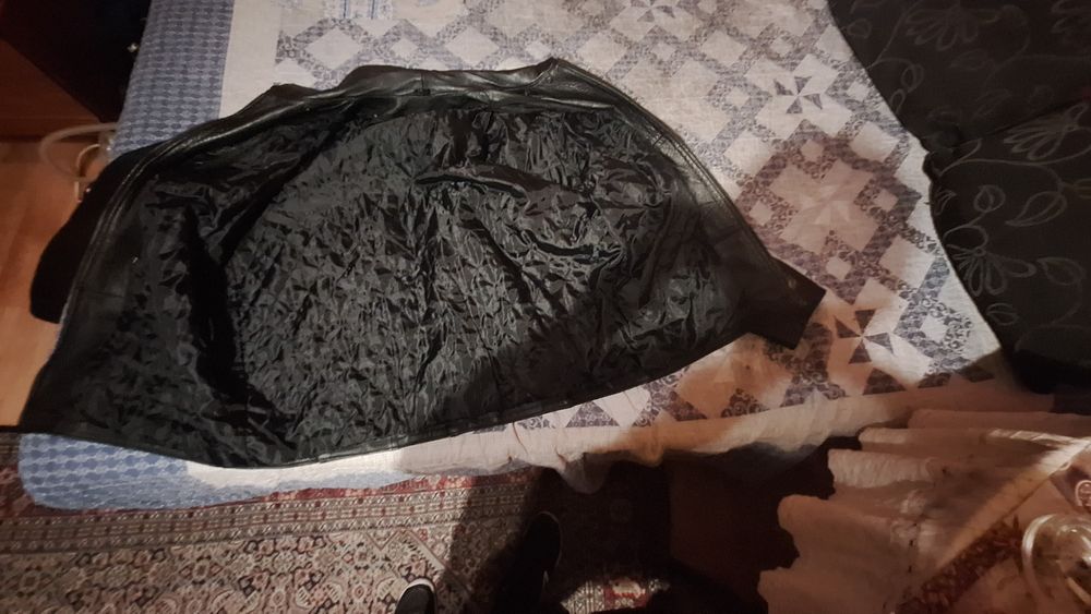 Продавам кожено яке