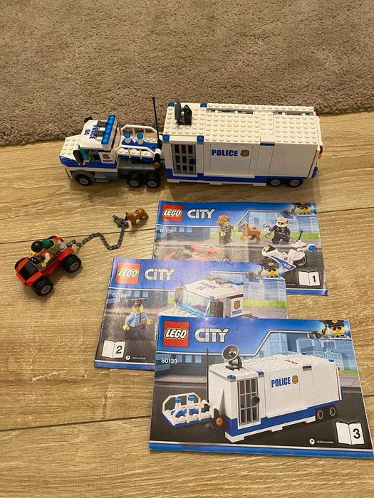 LEGO City Police - Centru de comanda mobil 60139, 374 piese
