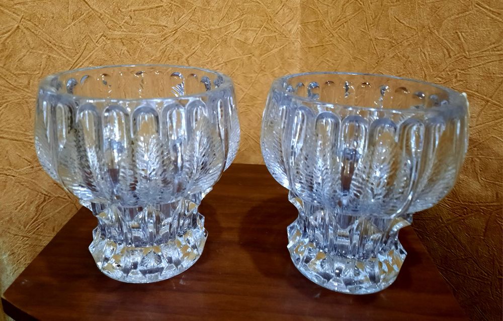 Коллекционные  вазы из серии "Шипы и листья" , "Kvet" Богемия Чех