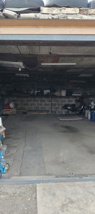 Продам гараж на две машины..