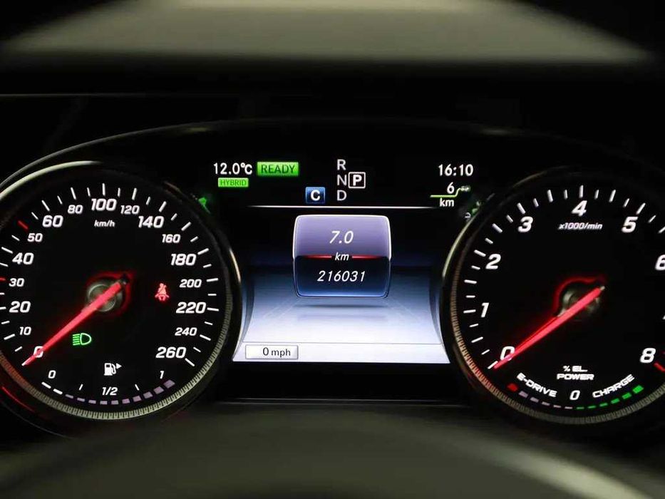 Mercedes-Benz E 350 e Plug-in Hybrid | 12.2016 | 286 CP | Avantgarde | Airmatic | Camere 360° | Apple CarPlay