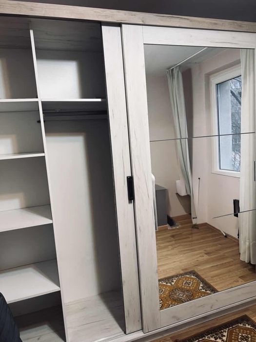 dressing stejar alb + stejar gri, 2 usi glisante, cu oglinda, 223 x 67 x 226.5 cm