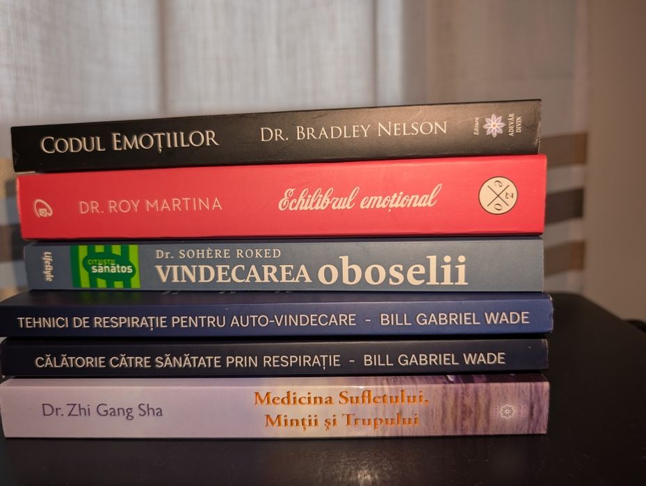 Vând cărți noi la ...