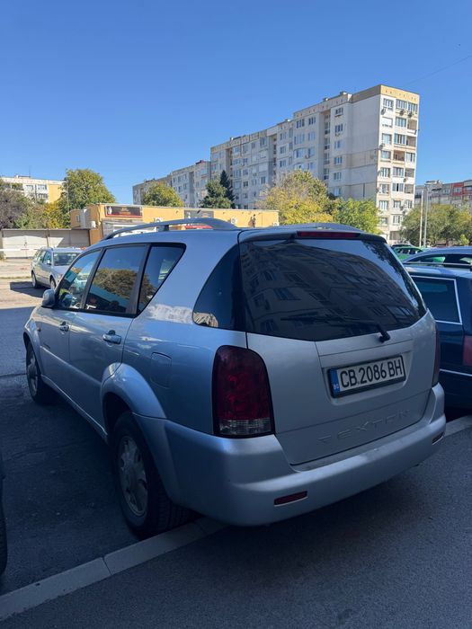 Автомобил- Джип- Rexton
