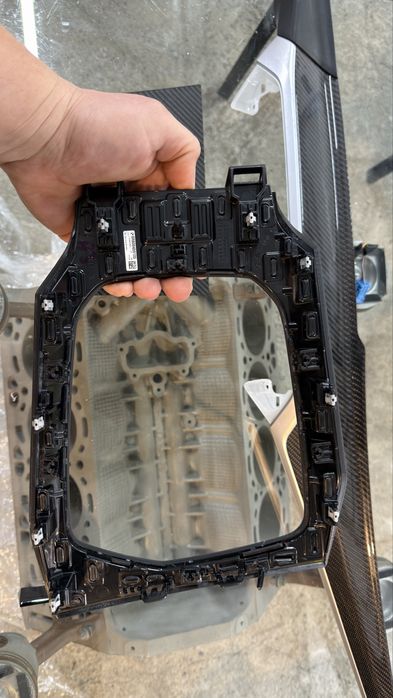 карбонови интериорни лайстни от BMW M3 G80 Facelift