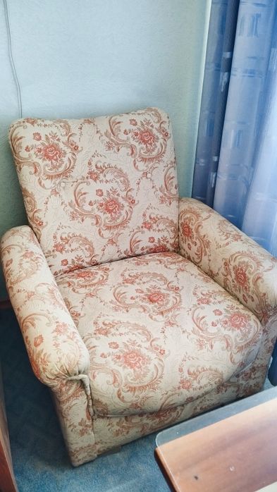 Продается винтажный гостиный гарнитур