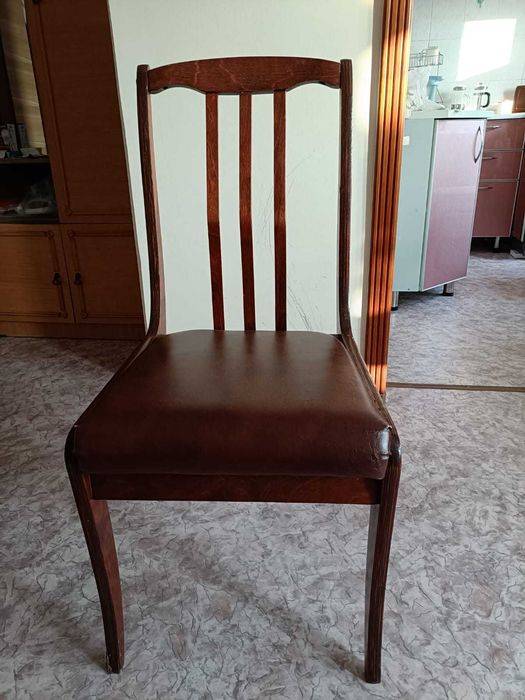 Cтулья, крепкие, надёжные в наличии 4 штуки