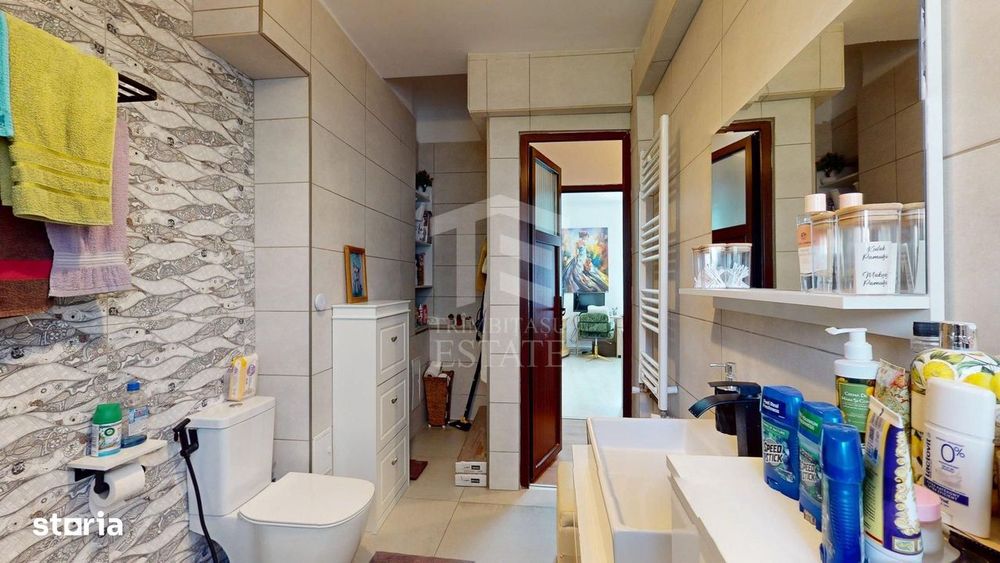 Apartament interbelic cu 3 camere, 124 mp, vis-à-vis de