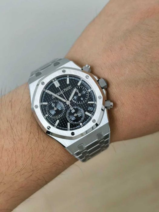 audemars piguet royal oak. blk