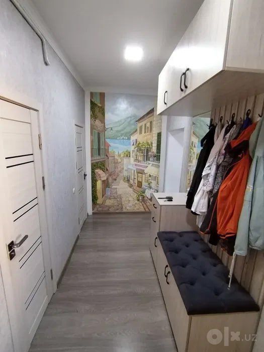 Срочно продаёт дом на Мирабаде