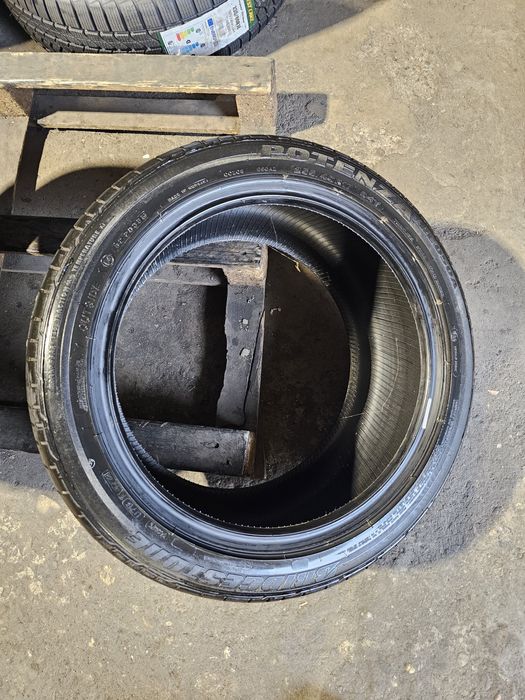 2 anvelope vara noi 255 40 17 Bridgestone  4721