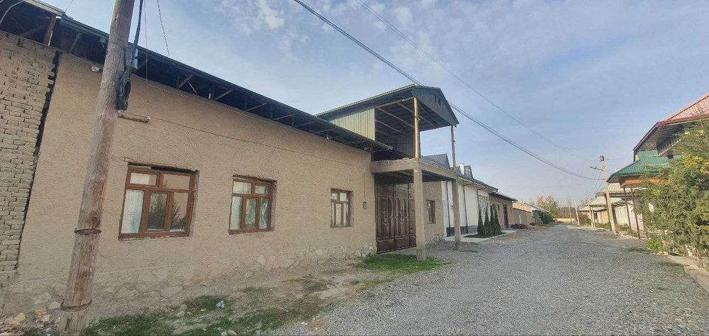 Toshkentda kafeda mehmon kilamiz sotib olgan insonni oilasi bilan.