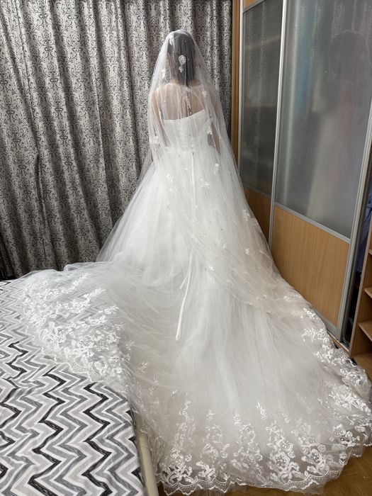 Продам новые свадебные платья