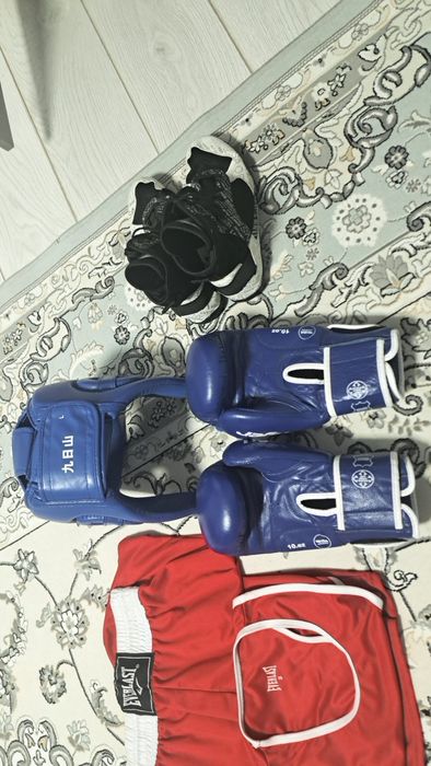 Продам боксерскую экипировку