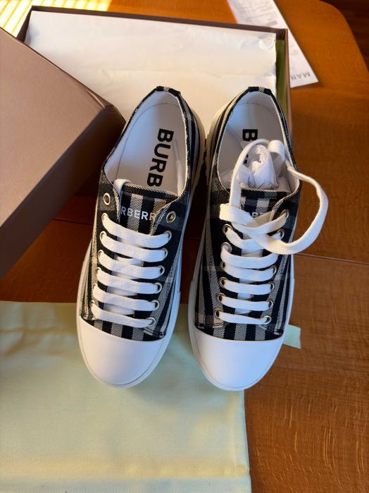 Burberry shoes ladies