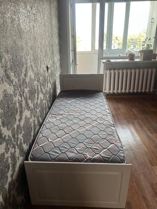 Продам кровать 1,5 спальнюю