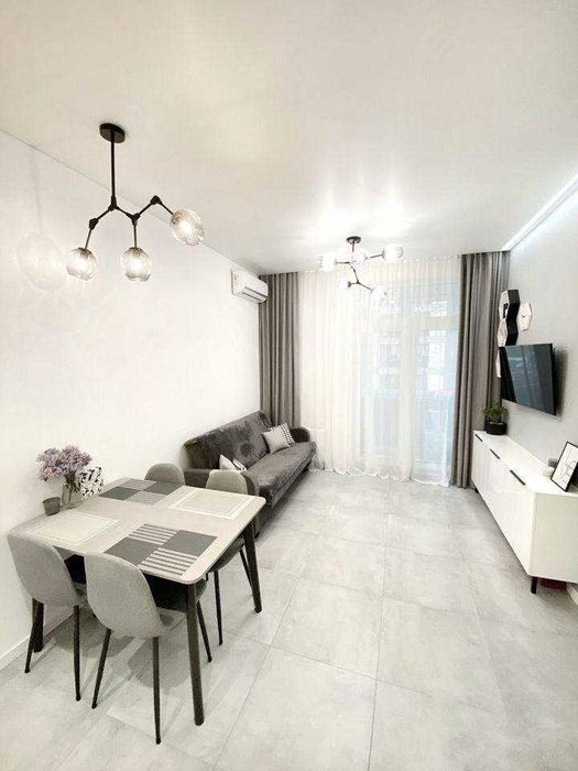 Сдаю светлую 2х ком. 7/10: ЖК Казахстан, ор-р метро Минор (Р3)