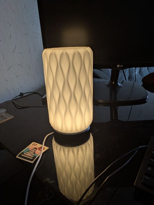 LED лампа за дома или офиса