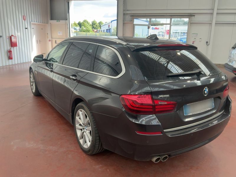 BMW 5er 520d xDrive Luxury 2015