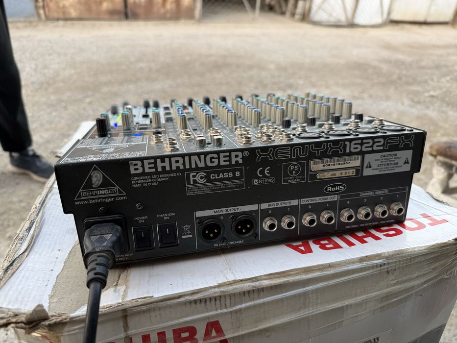 * behringer xenyx 1622fx микшерный пульт премиум класса в отличном со
