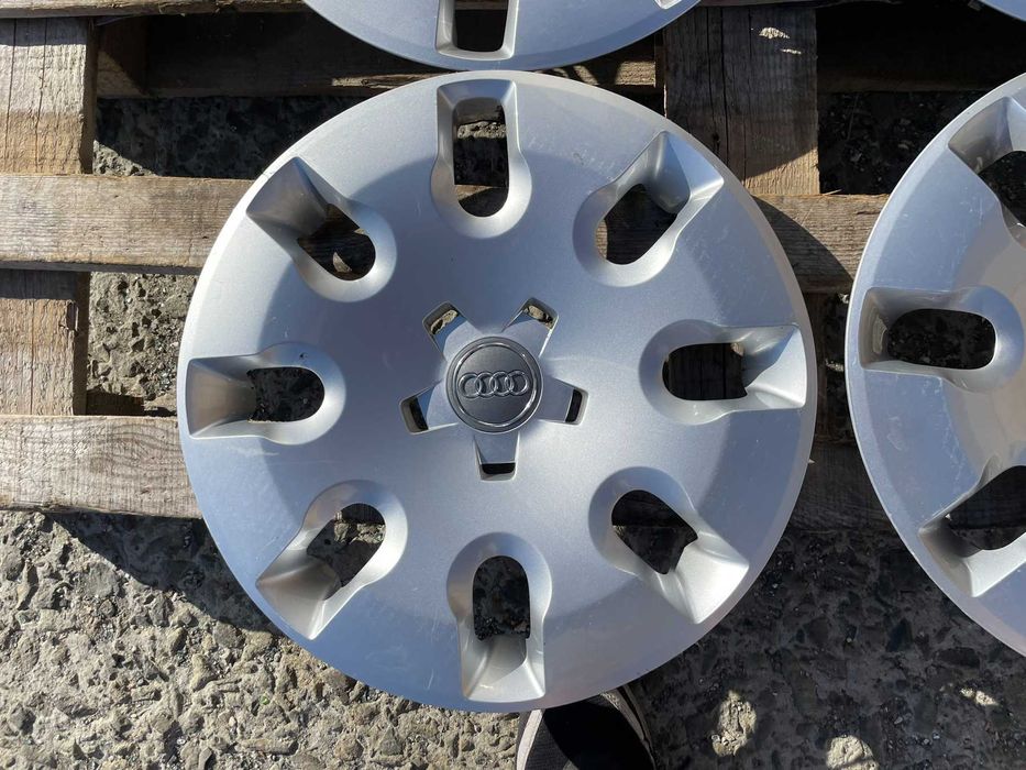 15 цола Тасове за Audi A1 A2 Ауди А1 Оригинални 8X0601147