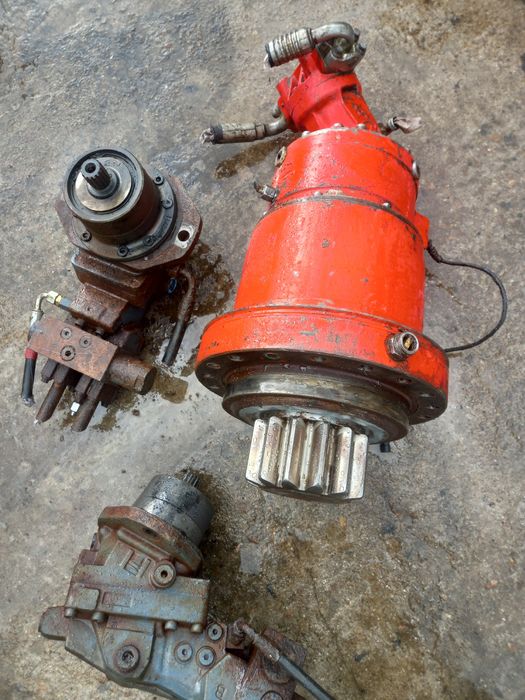 reductor de rotire excavator O&K RH 6-22 / reductor foreză foraje