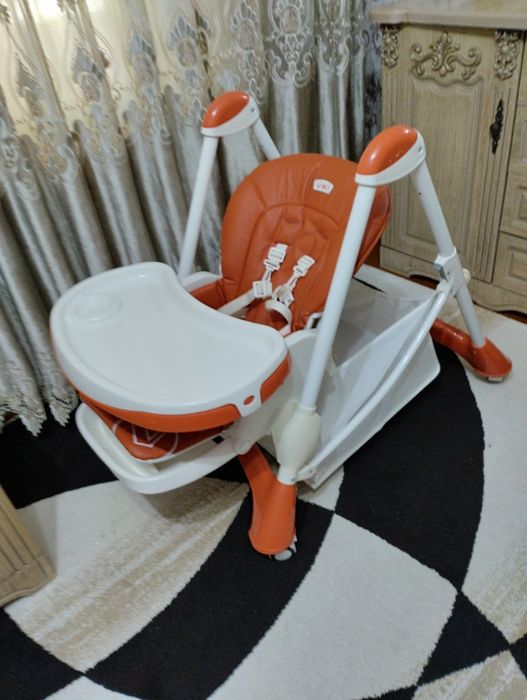 Кормящий столик для ребенка