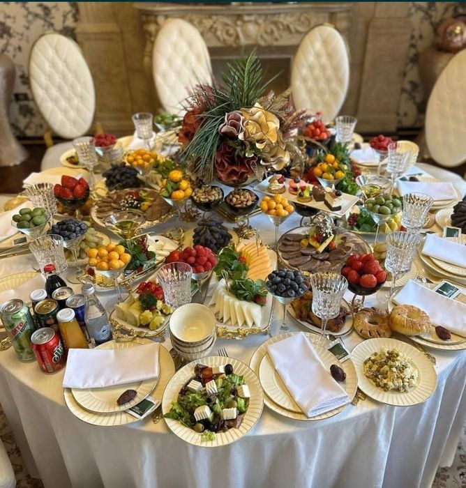 Аренда столов и стульев, пасуда. Prokat Stol-stul, pasuda. Ширма навес