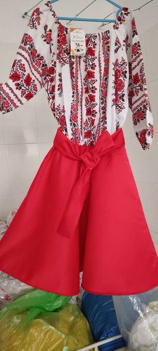 Rochie cu motive tradiționale