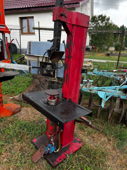 Crapatoare de lemne dupa tractor