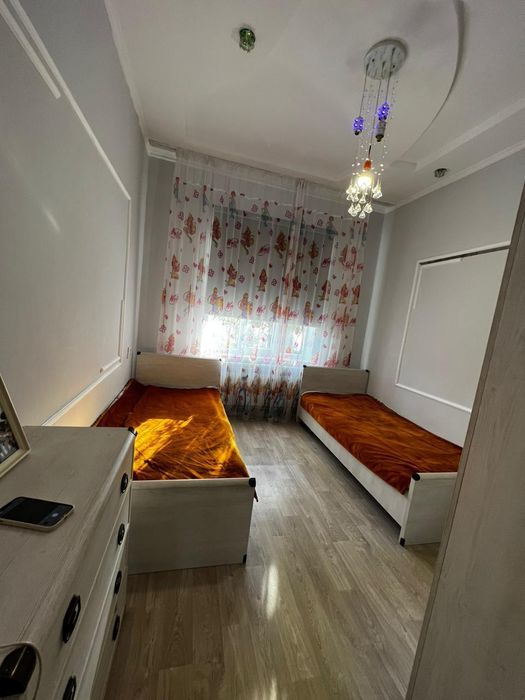 Продаётся большой кирпичный дом