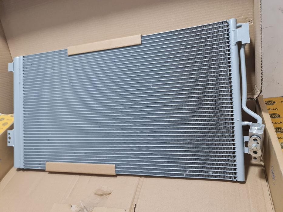 Radiator NOU ac aer condiționat Mercedes V a639 w639 Nissens 94674