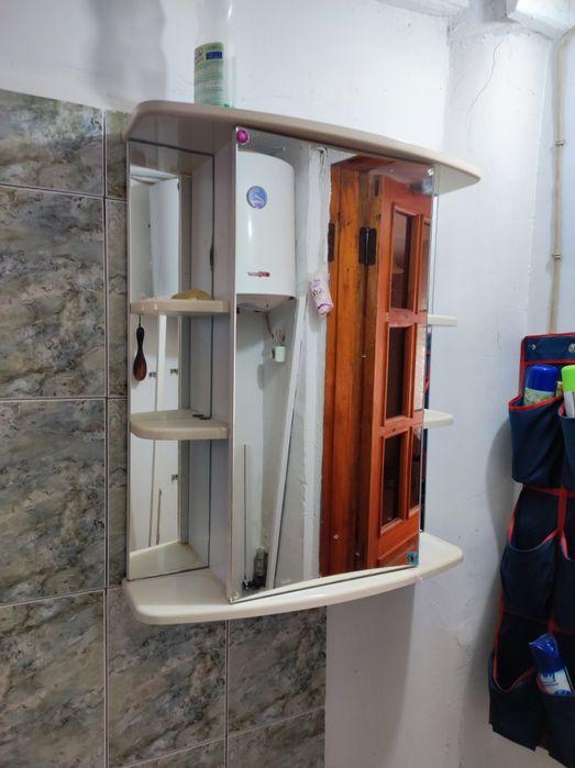 Продам шкаф для ванной комнаты