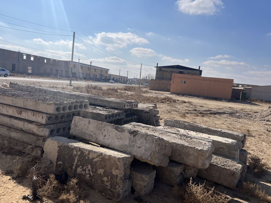 Здание сатилады 20 сотых жери менен