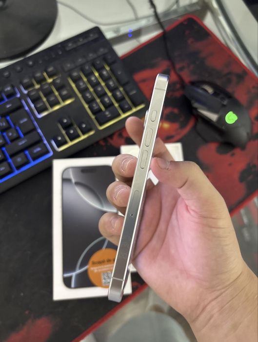 Iphone 16 Pro 128 gb 91% sanatatea bateriei