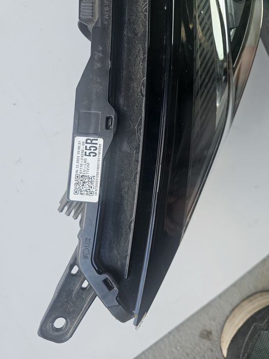 Far dreapta Toyota C-HR CHR 81110-F4240-00