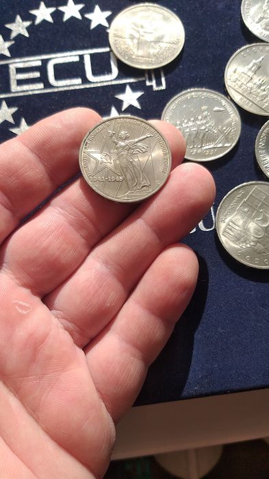 Продам монеты ссср 64 шт