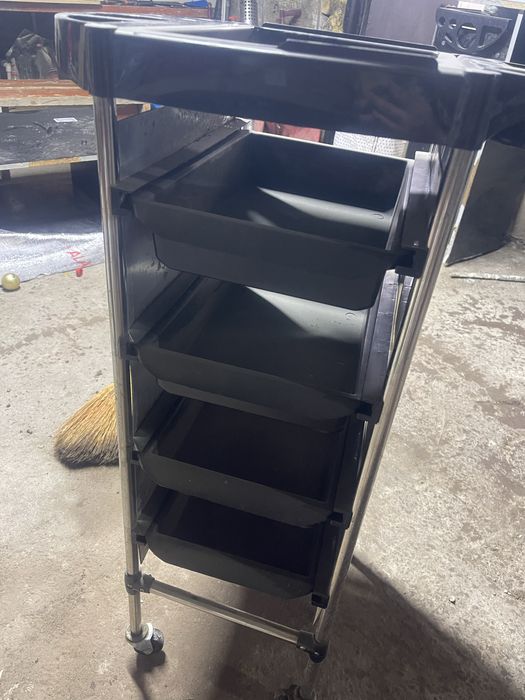 Парикмахерсая помощник