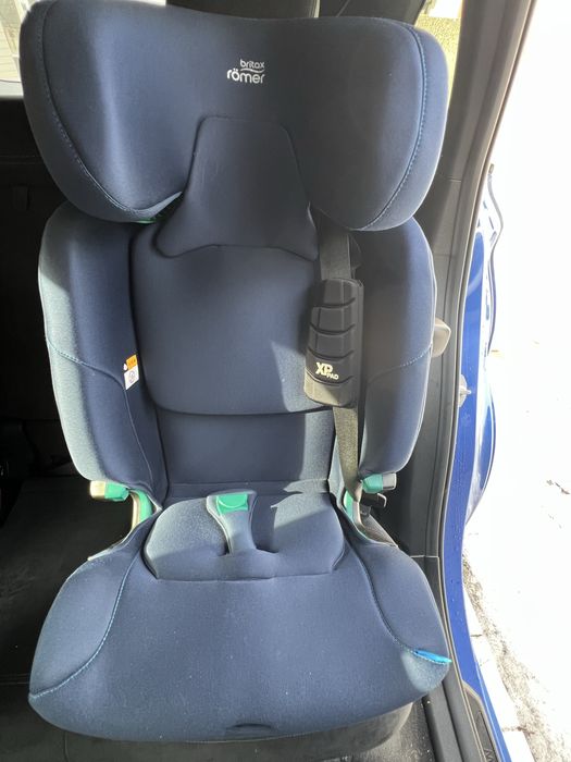Vând scaun auto Britax Römer Advansafix i-Size