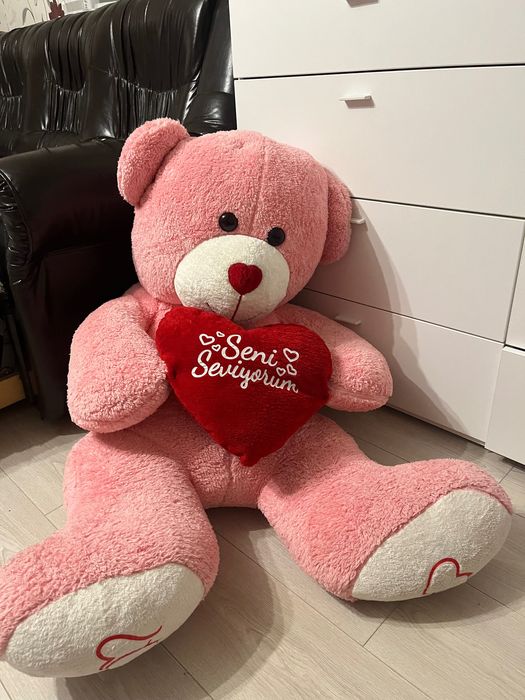 Голямо плюшено мече