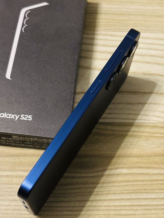 Samsung S25 , Ca NOU , 256 GB , 12 RAM , 100% Bateria , Garantie
