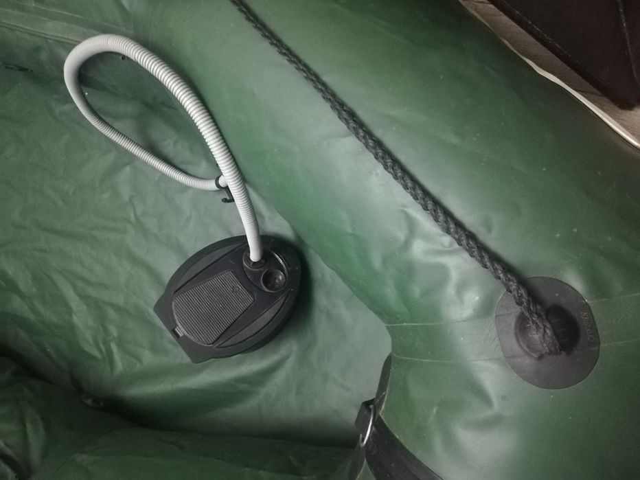 Продаю надувную лодку