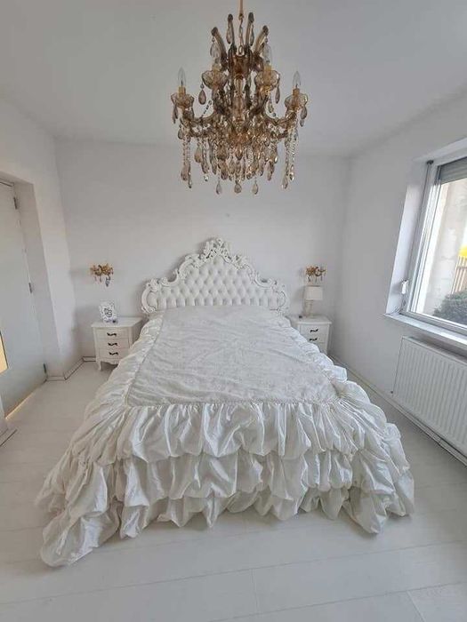 Casă elegantă, complet mobilată, cu curte amenajată