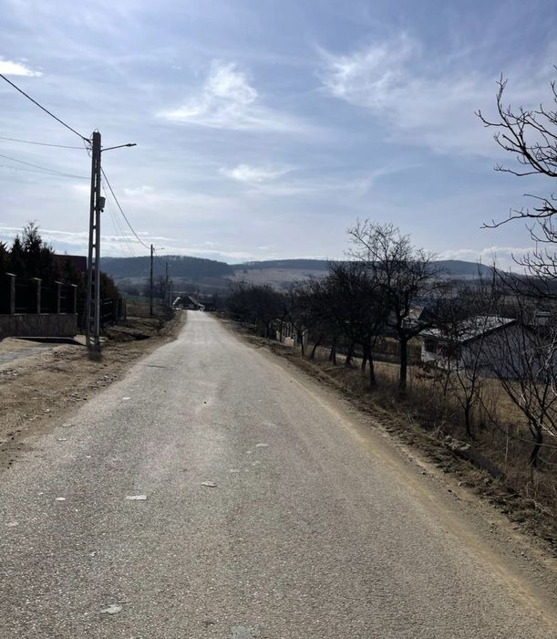 Vând 1800 mp de Teren intravilan  in loc. Recea Mică