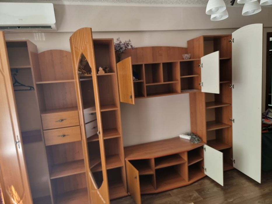 Продам горку -стенку