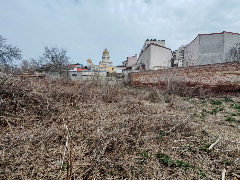 Teren Cu Autorizatie  De Constructie Langa  Marriot  Că oricum inflația mănâncă din conturi mai repede decât mănâncă ruginia din Logan