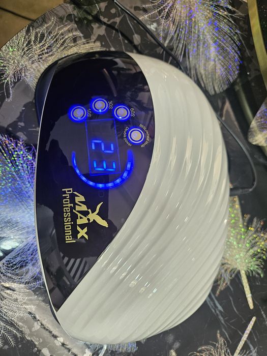 Лампа для маникюра профессиональный