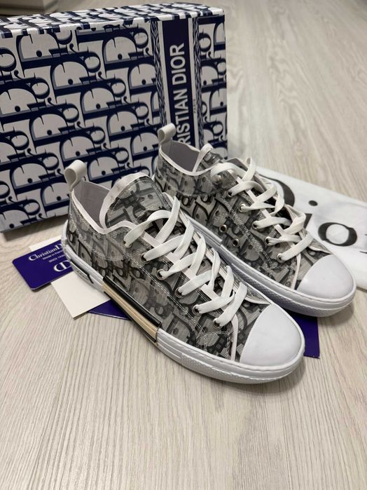 Adidasi D I O R Essentials B23 LOW-TOP Tenesi NOI